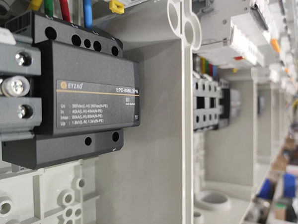 一體化復(fù)合型電涌保護(hù)器 一體化復(fù)合型電涌保護(hù)器